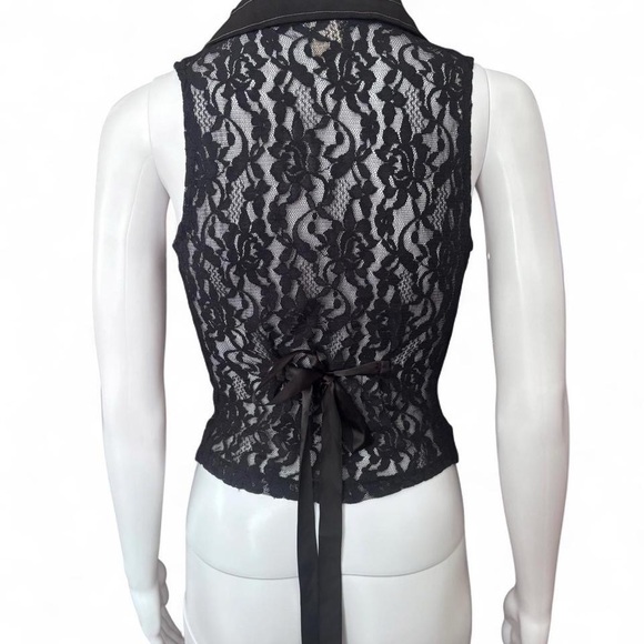 Y2K Valia Black Pinstripe Sleeveless Vest - Picture 2 of 3